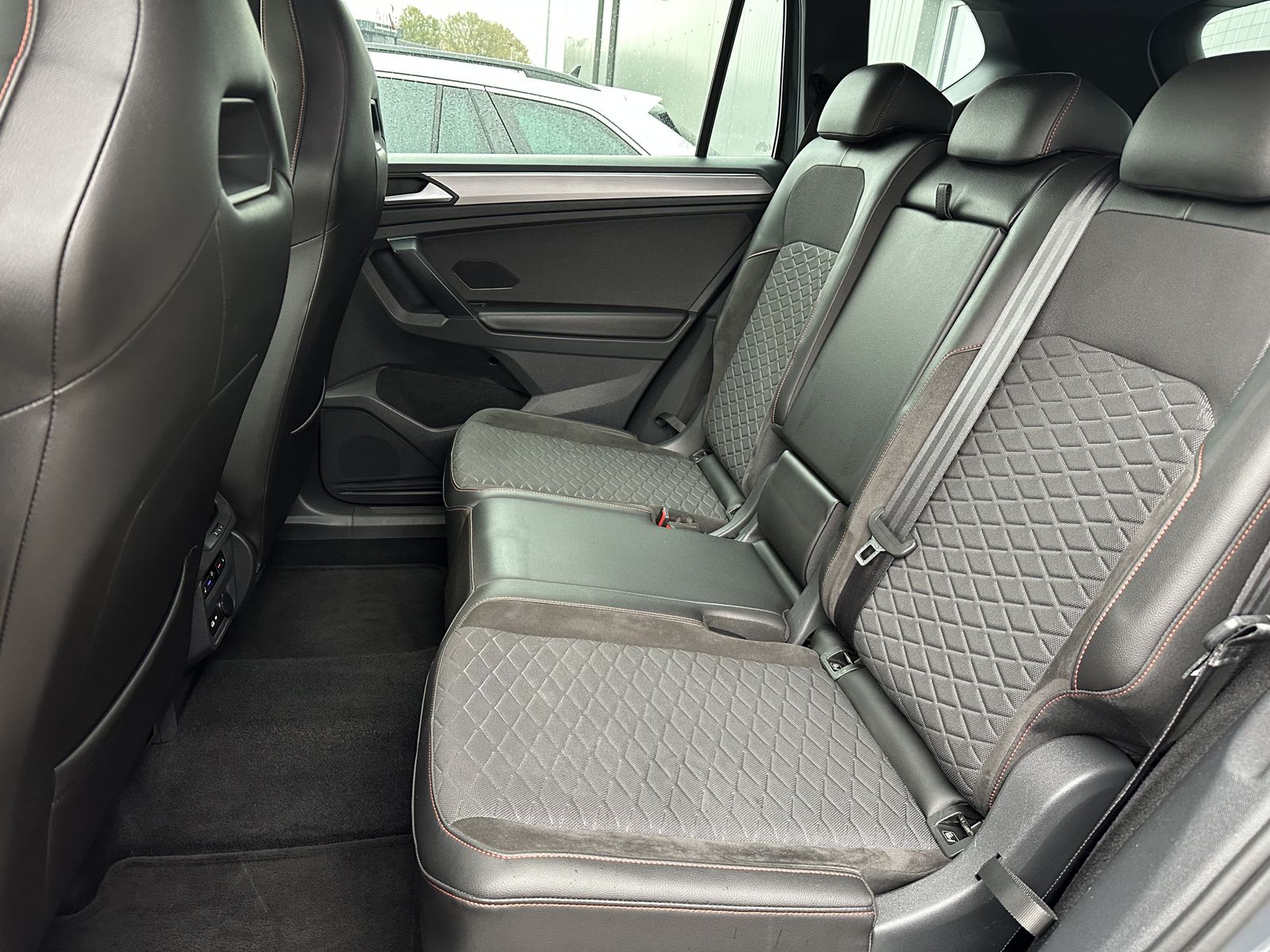 Fahrzeugabbildung SEAT Tarraco 2.0 TDI DSG FR NAV+LED+360°+20ZOLL+BEATS