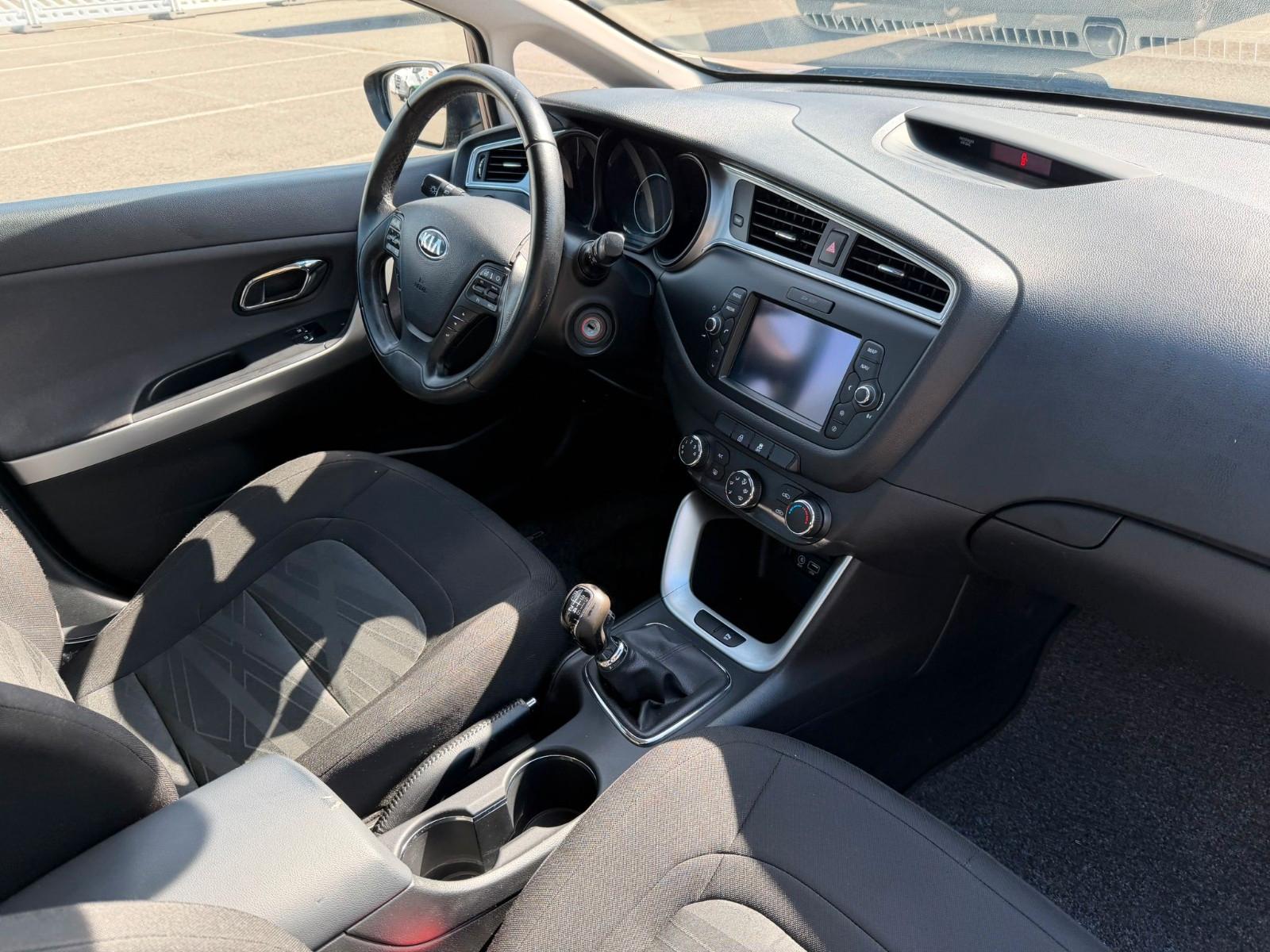 Kia Ceed Sportswagon Attract*R-Kamera*Navi*PDC*
