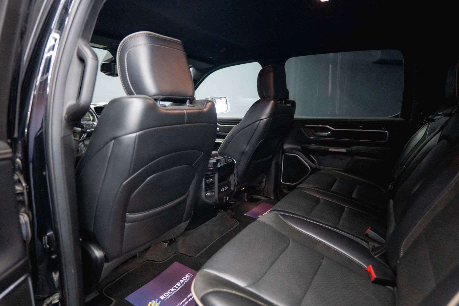 Fahrzeugabbildung Dodge RAM 5.7 V8 HEMI 4x4 Night LARAMIE RAMBOX 19%