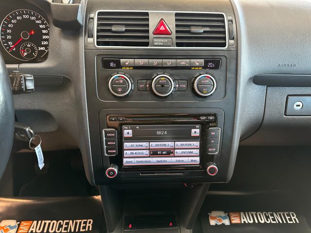 MYAUTOCENTER – Gebraucht- und Jahreswagen mit Werkstattservice in Pfaffenhofen Volkswagen Touran*7-Sitzer*TEMPO*2ZONEN*SitzHZ*PDC*TÜV 528