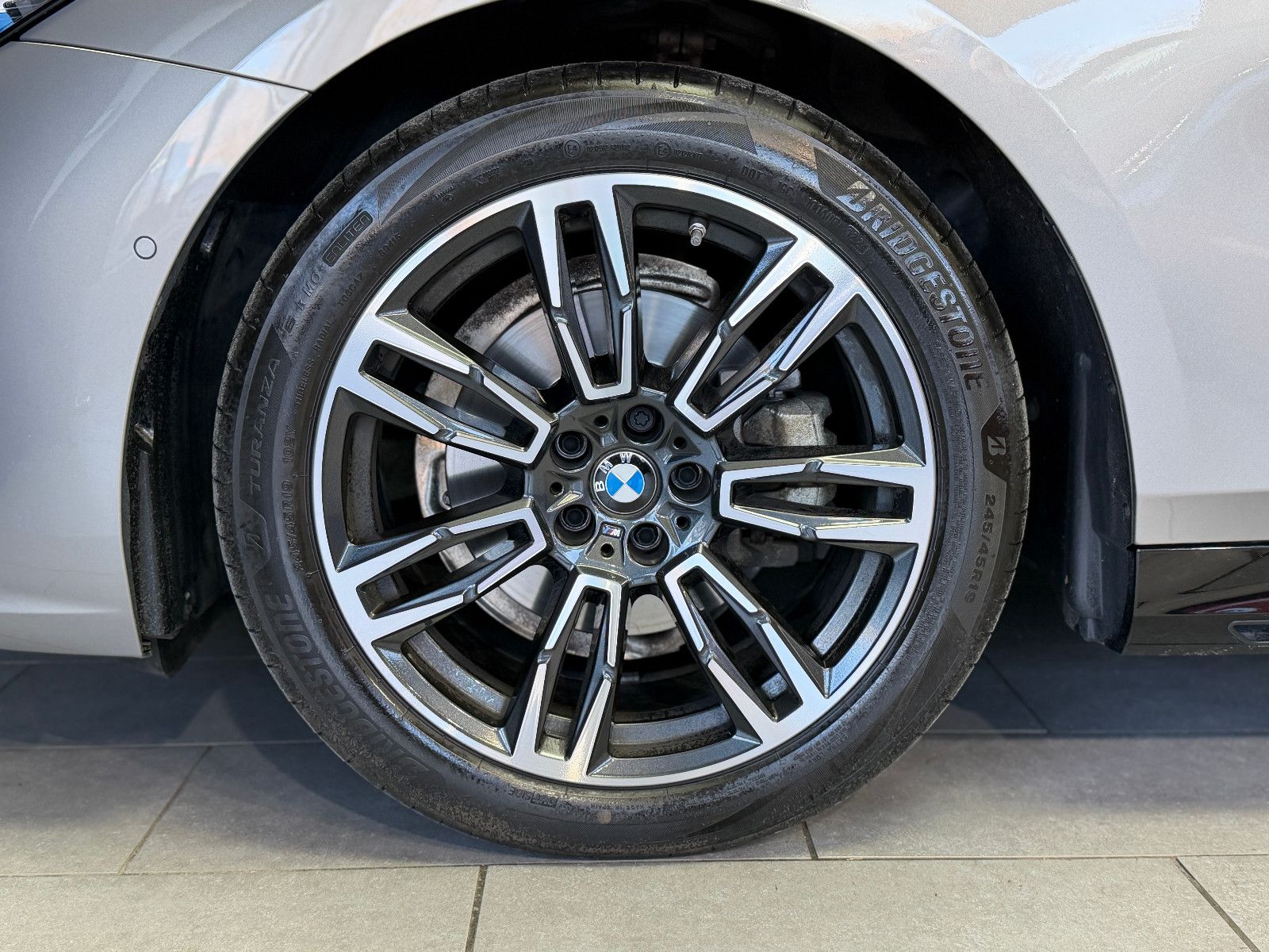 Fahrzeugabbildung BMW 520 d Limousine M Sport|H&K|HuD|Garantie