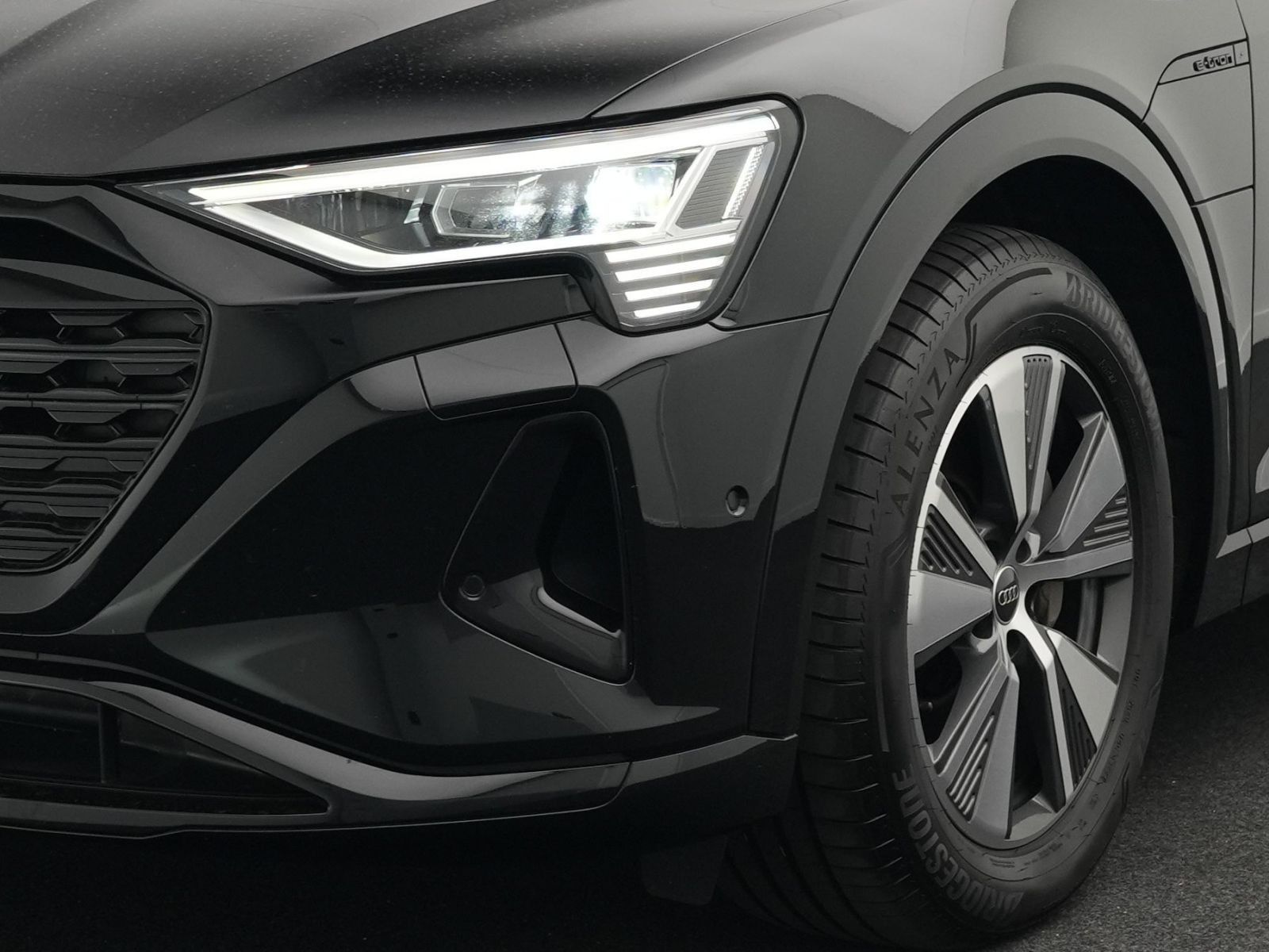 Audi Q8 e-tron - Bild 22