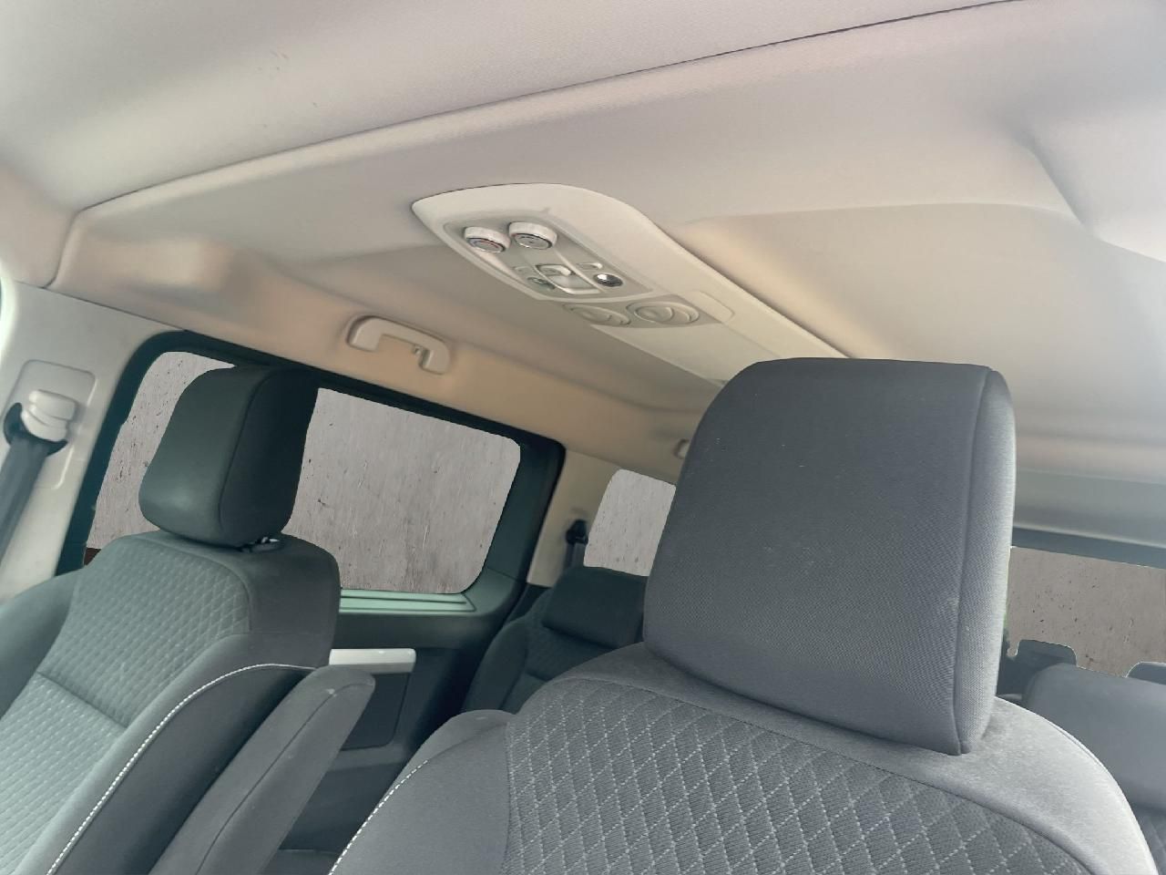 Fahrzeugabbildung Opel Vivaro Kasten -e Basis L