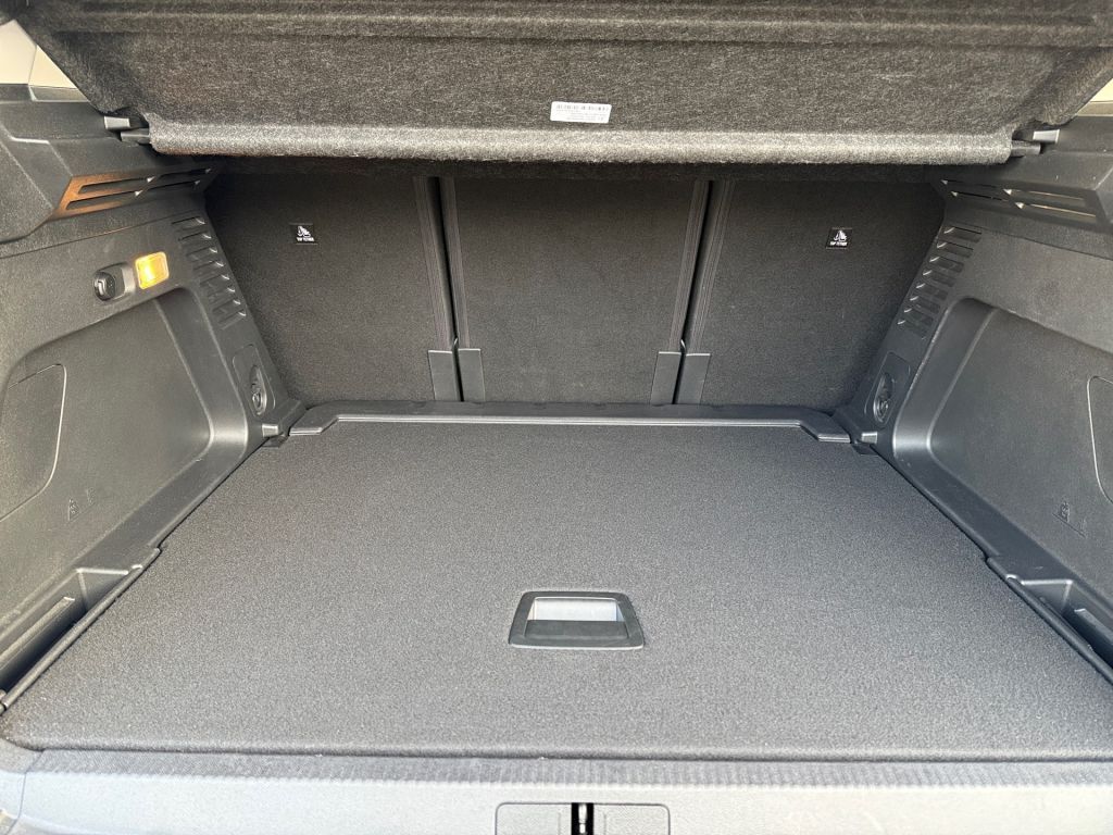 Fahrzeugabbildung Citroën C5 Aircross Pure Tech 130 S&S EAT8 SHINE PACK