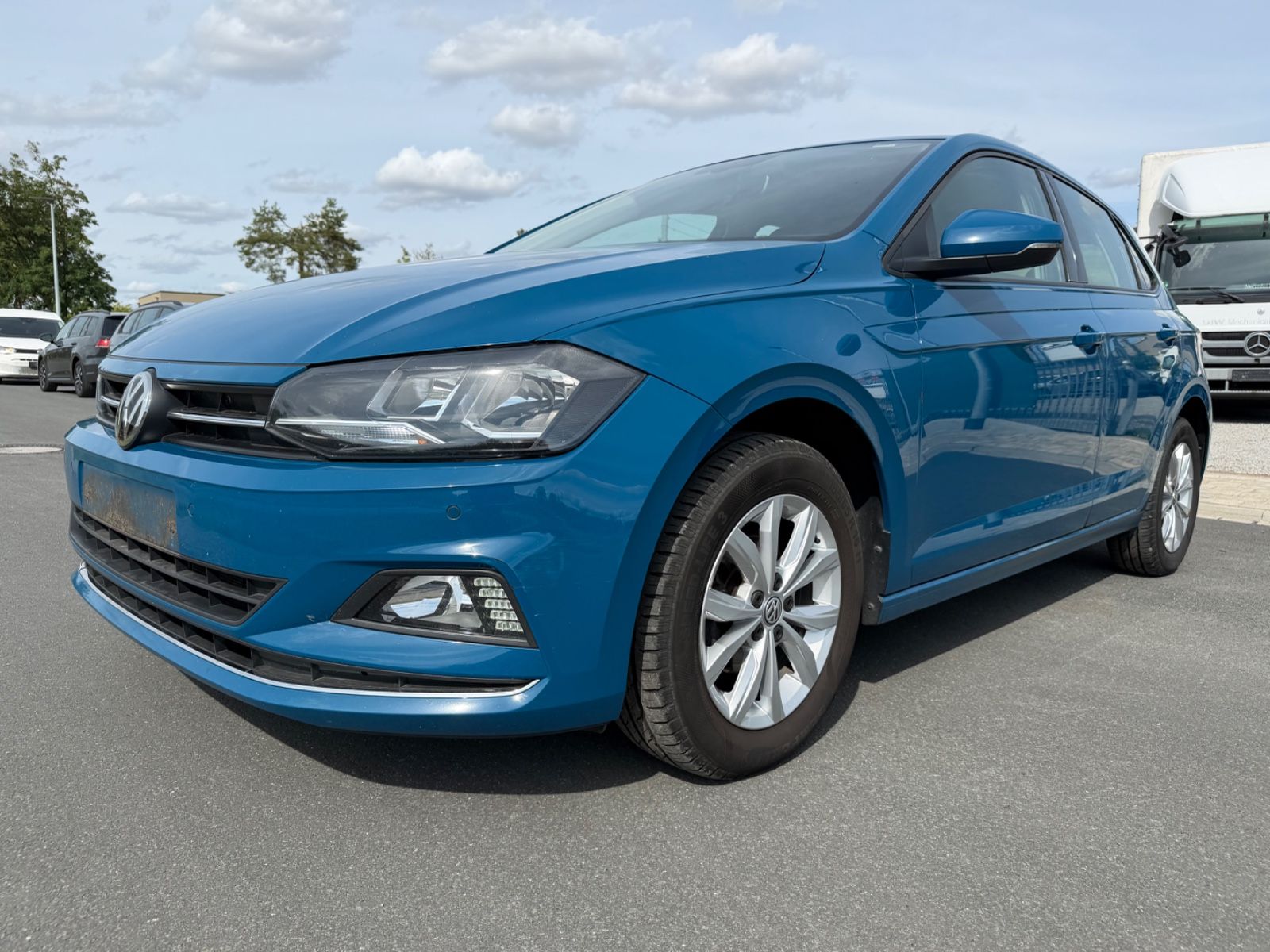 Volkswagen Polo - 1