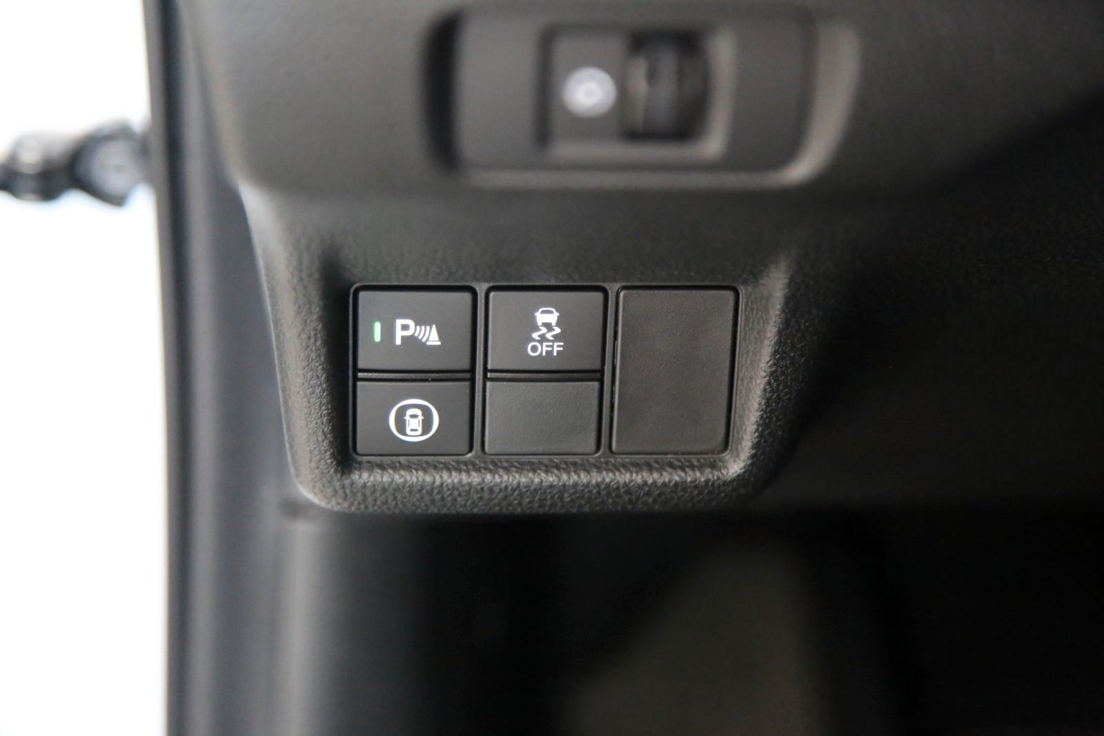 Honda Civic Lim. 5-trg. e:HEV Advance AZV Pano Bose