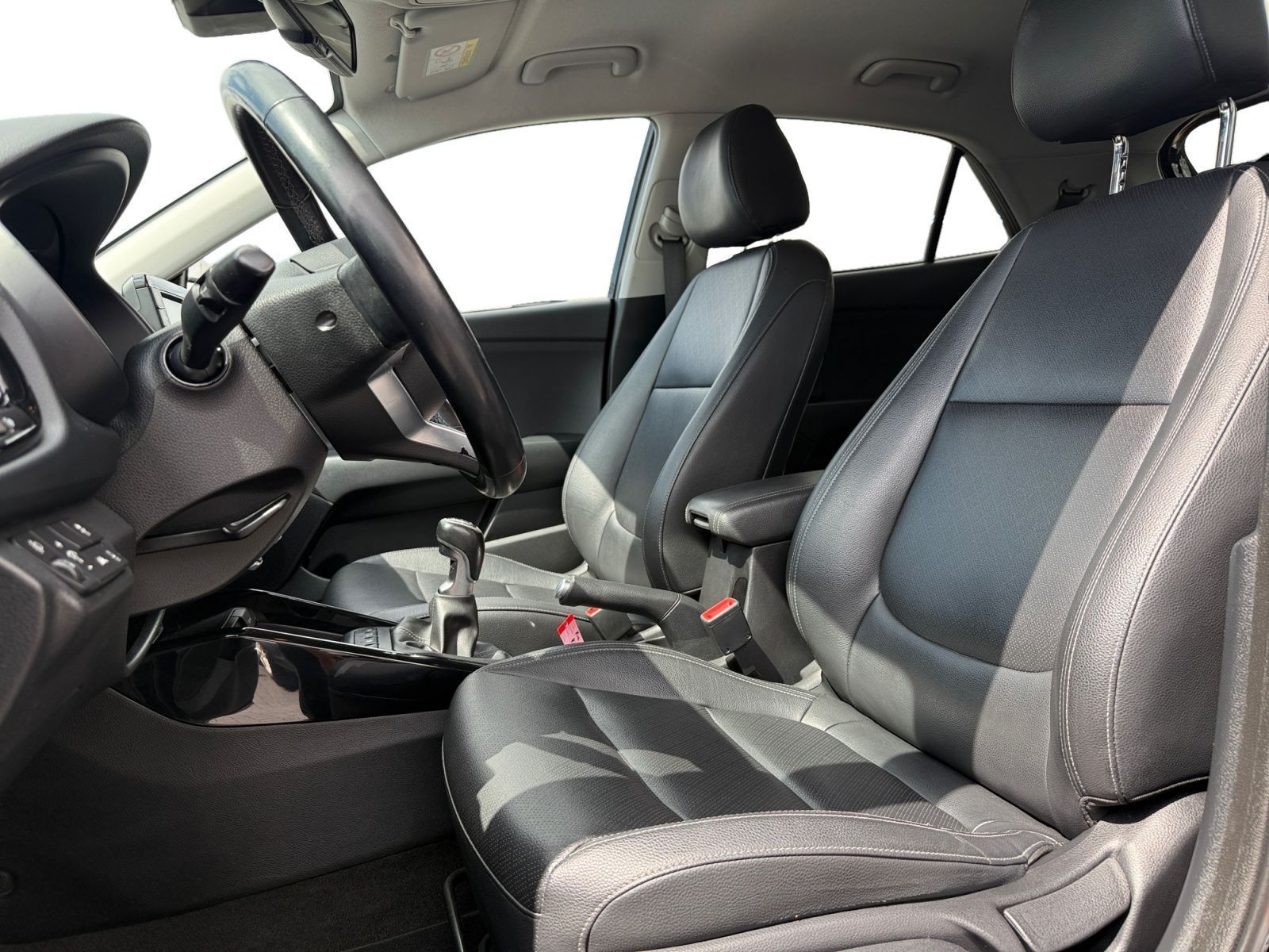 Fahrzeugabbildung Kia Rio 1,0 TGDI Silber ISG*RKF*DAB