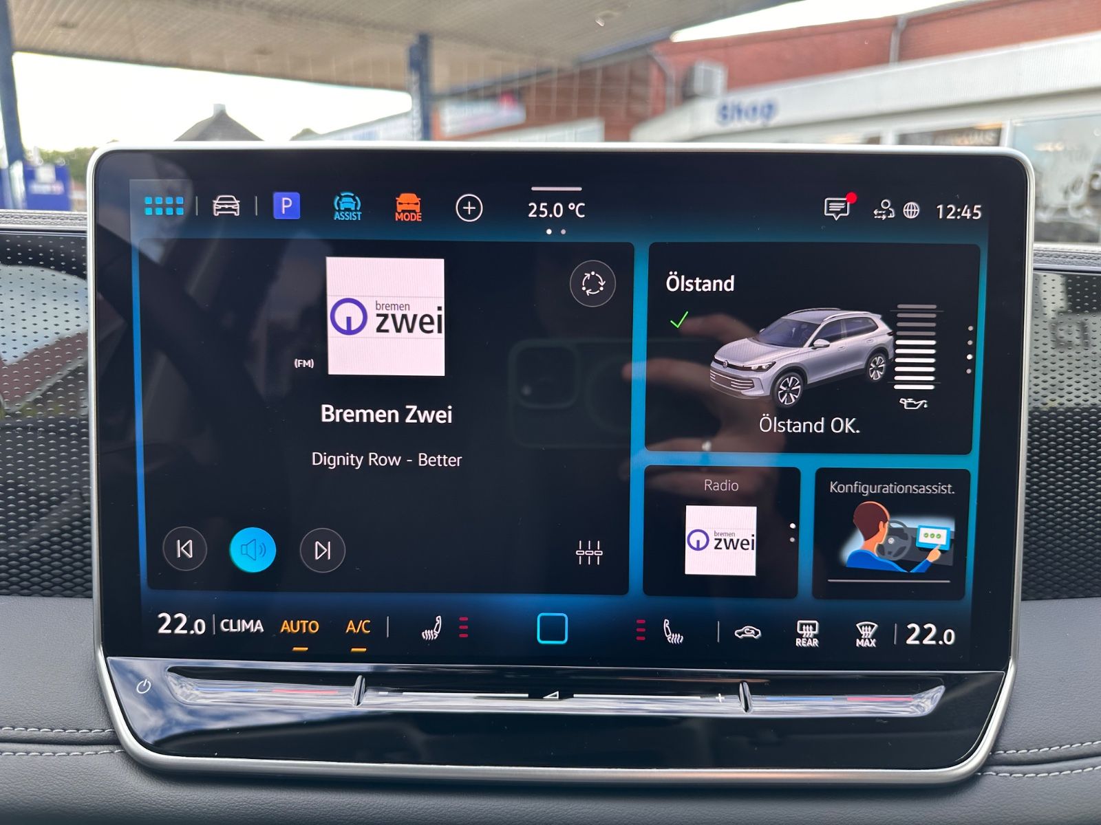 Fahrzeugabbildung Volkswagen Tiguan 1.5 eTSI Life DSG AHK/360°/APP/ACC/Keyles