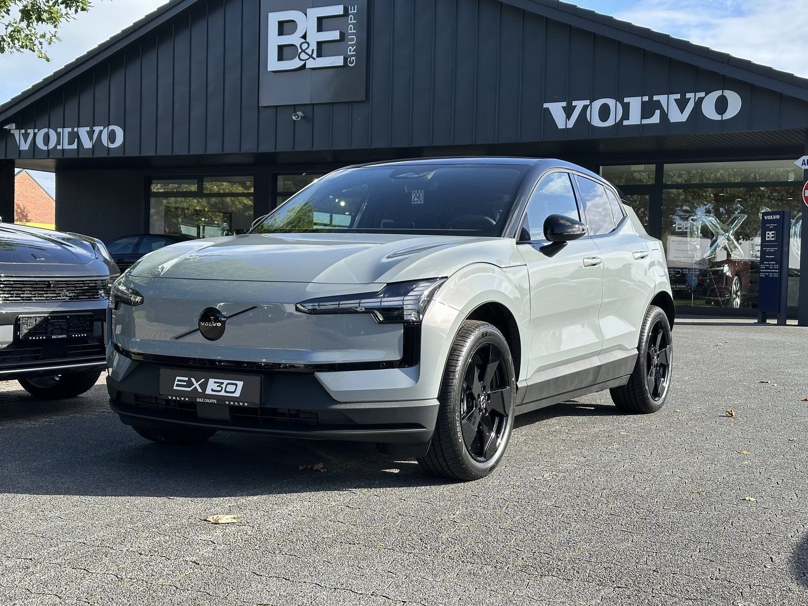 Volvo EX30 Black Edition P5 Long Range Electric Plus