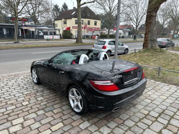 Fahrzeugabbildung Mercedes-Benz SLK 200 CGI Roadster AMG*Panorama*Memory*TOP*
