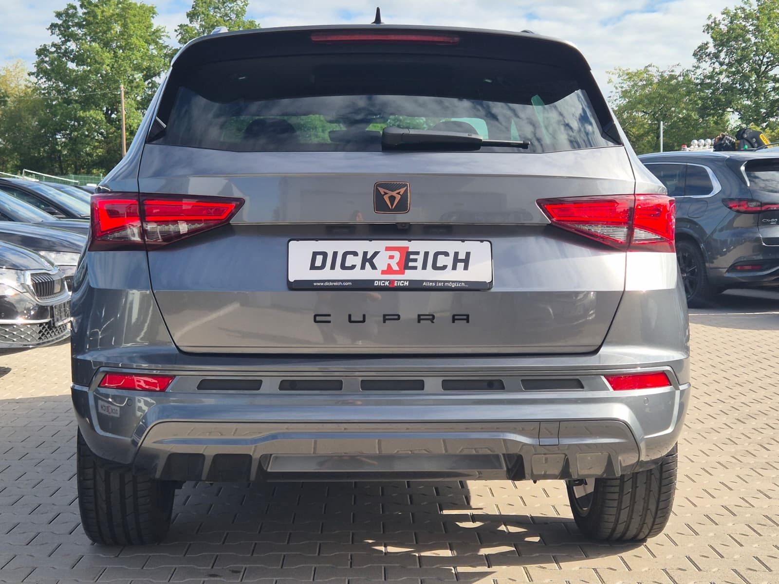 Fahrzeugabbildung CUPRA Ateca 1.5 TSI DSG PANO*DINAMICA*ACC*KAM*AHK*19"