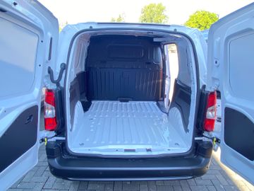 Bild 17 Opel COMBO 110PS BENZIN CARGO KLIMA SMARTPHONESTATION