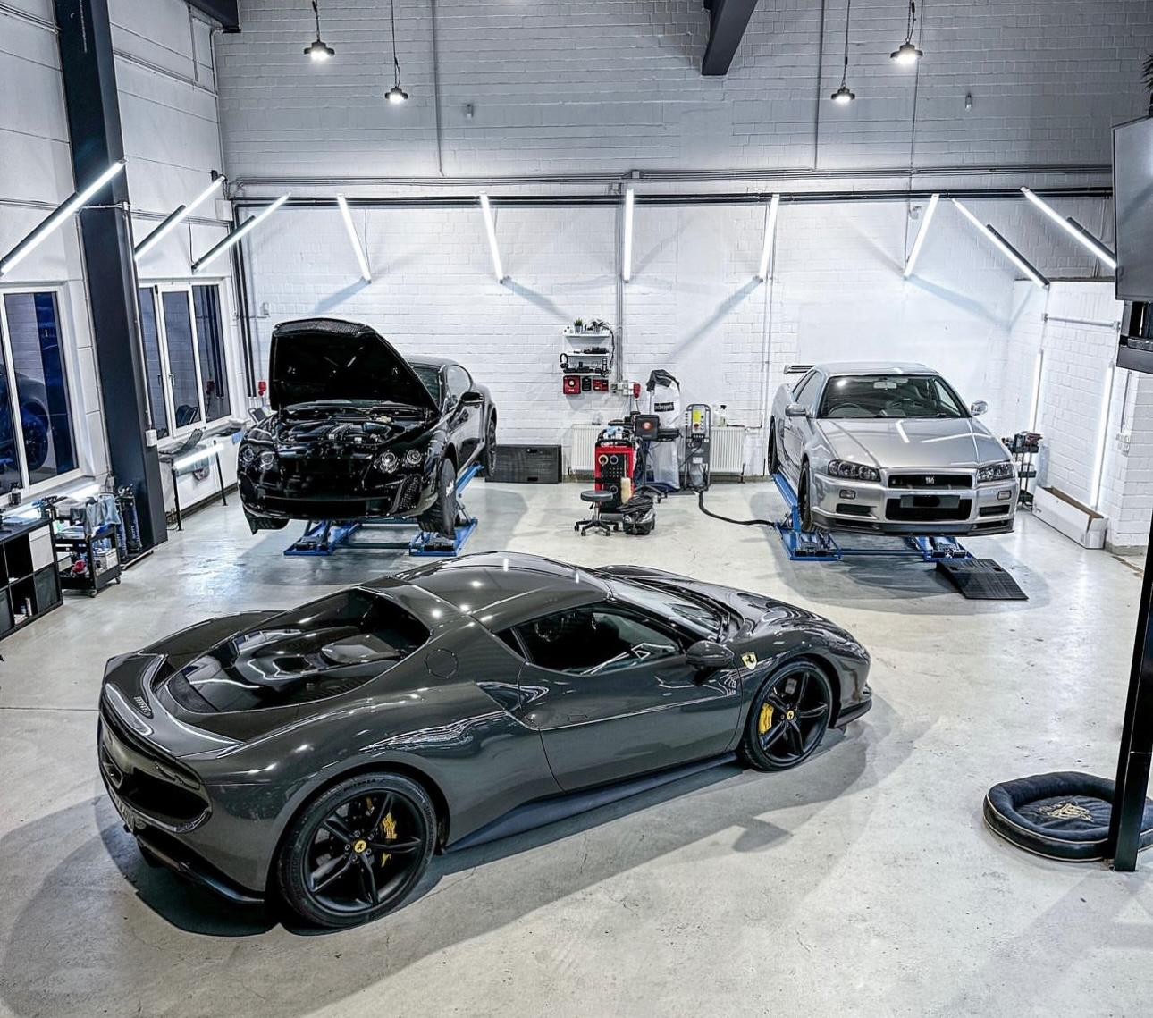showroom-image-top