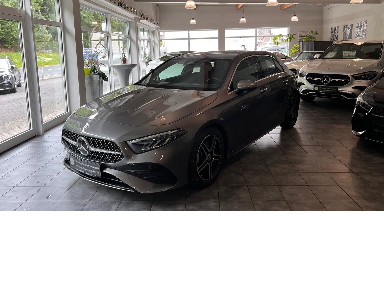 Fahrzeugabbildung Mercedes-Benz A 180 AMG Advanced Plus *MBUX*Ambiente.*Winterpa