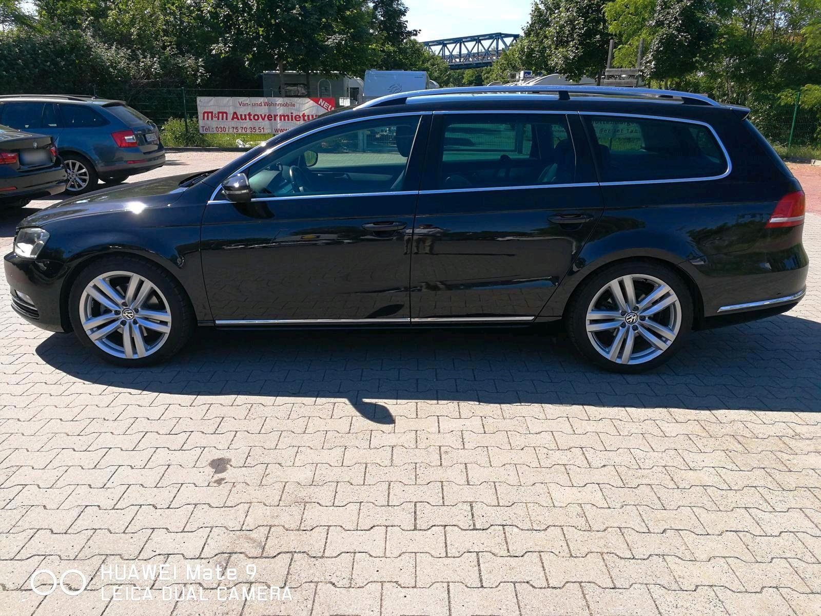 Volkswagen Passat 2011 — салон