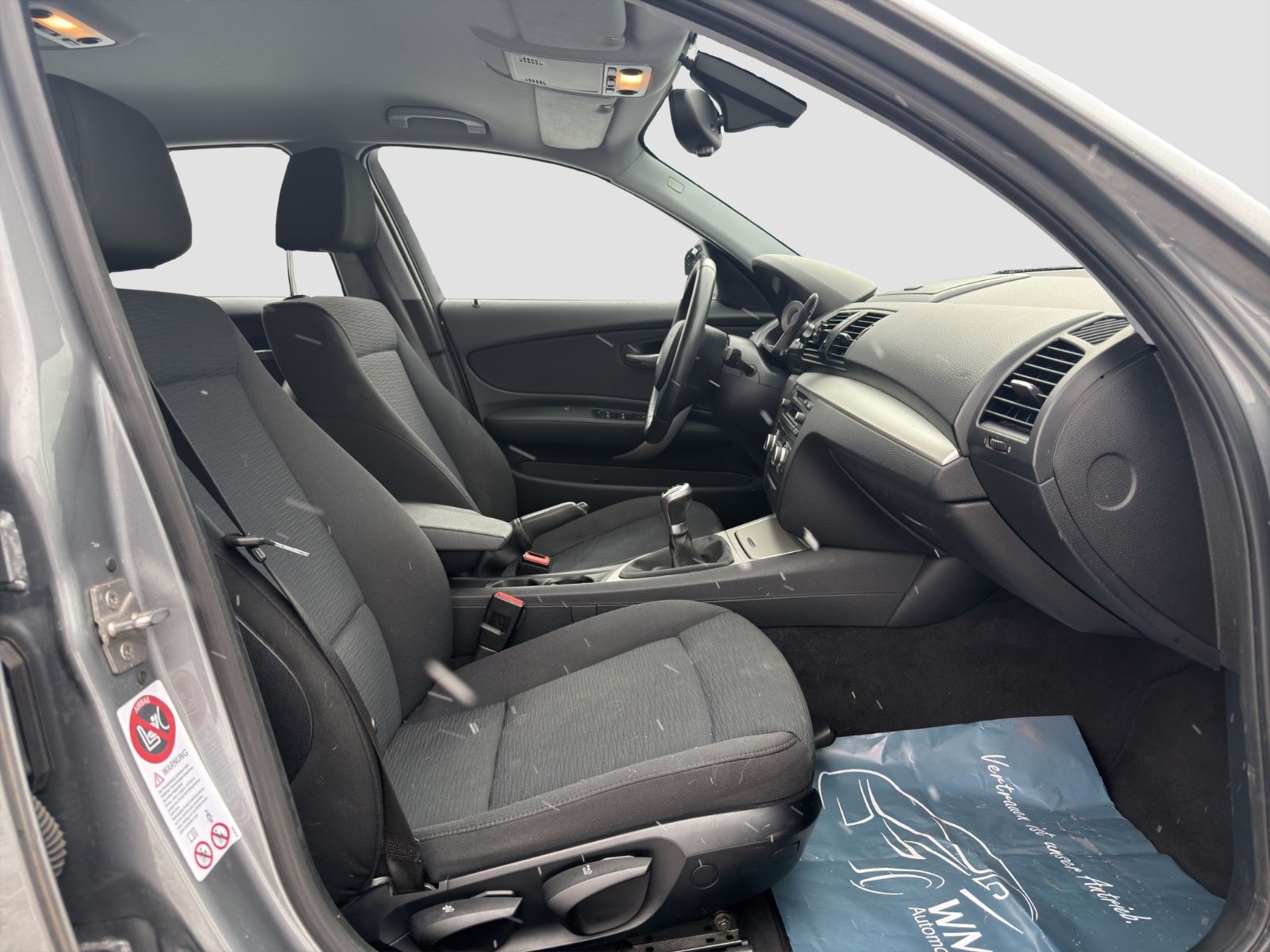 Fahrzeugabbildung BMW 118i Limousine /Klimaautom./Sitzhz./PDC/