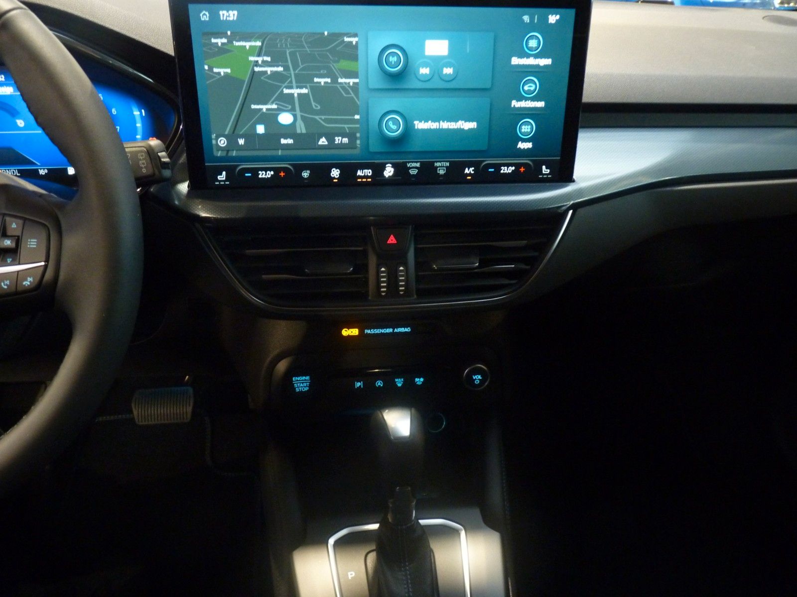 Fahrzeugabbildung Ford Focus Turnier Active X Automatik/Navi