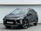 Mitsubishi Eclipse Cross Intro Edition 4WD 4xSHZG+HUD+360° - Mitsubishi Eclipse Cross: Intro Edition