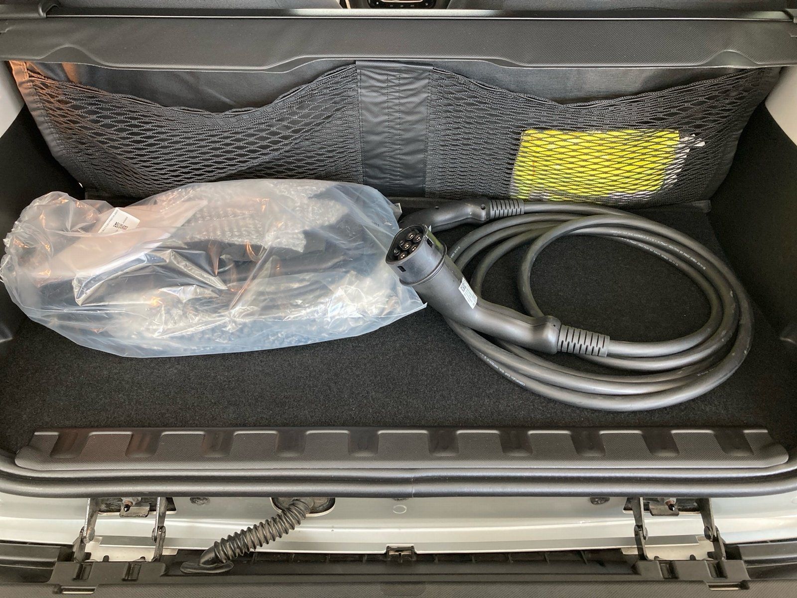 Fahrzeugabbildung Smart smart EQ fortwo Exclusive*Kamera*Media*LED*22kW*