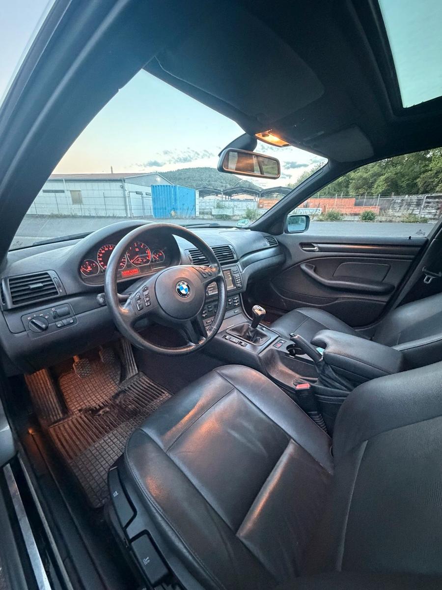BMW 330 2004 — photo 9