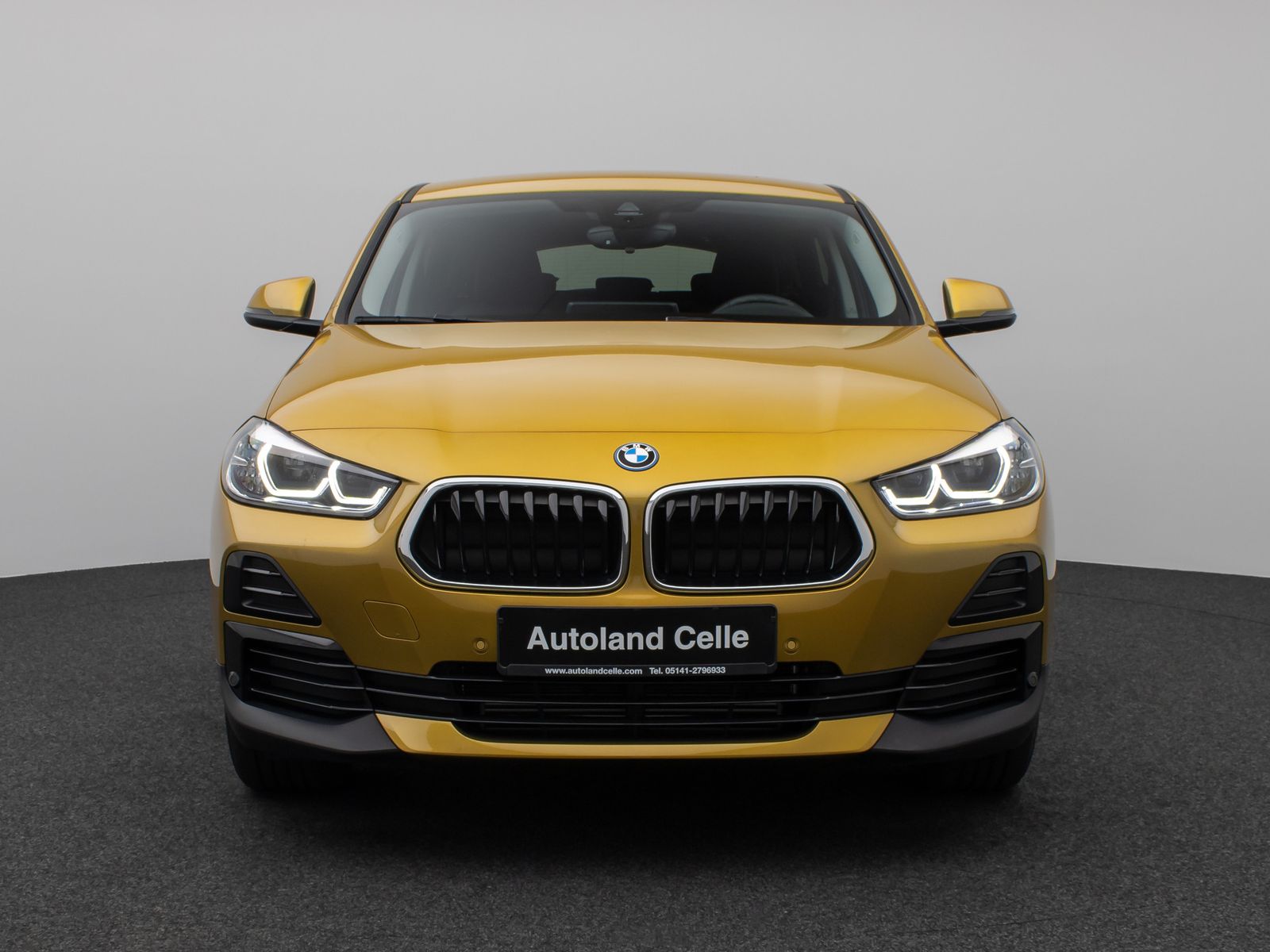 Fahrzeugabbildung BMW X2 xD25e Kamera HUD DAB Navi+ Alarm Sport LED