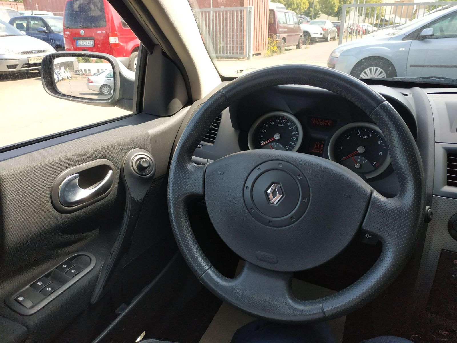 Megane 1.6 Automatik/ Allwetterreifen/ALU – Bild 10