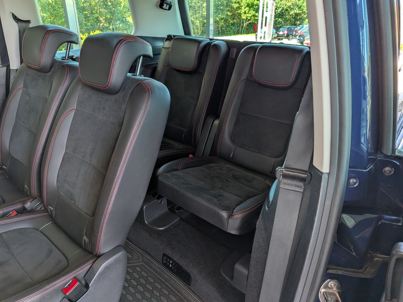 Fahrzeugabbildung SEAT Alhambra FR-Line Allrad BI-Xenon Cam 7-Sitz AHK