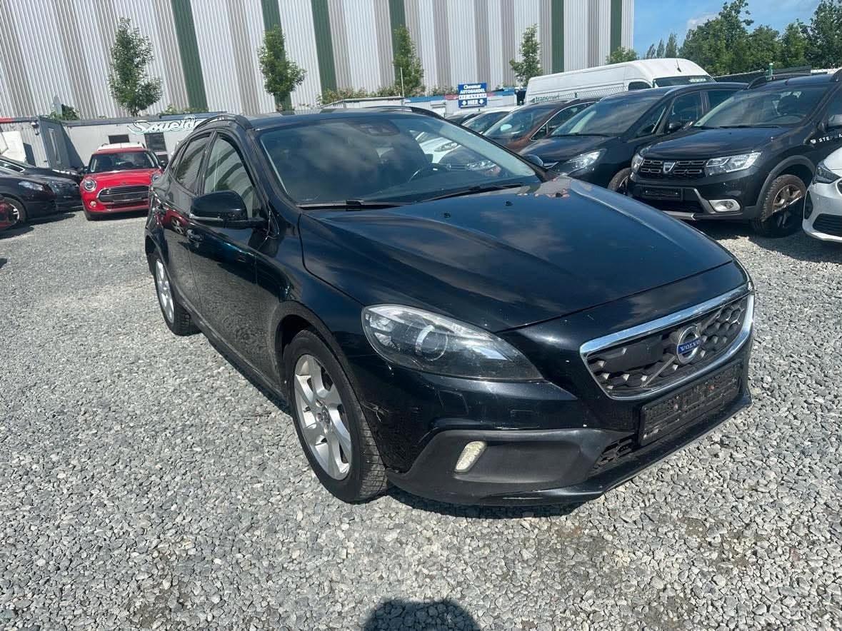 Volvo V40 Cross Country You! AWD