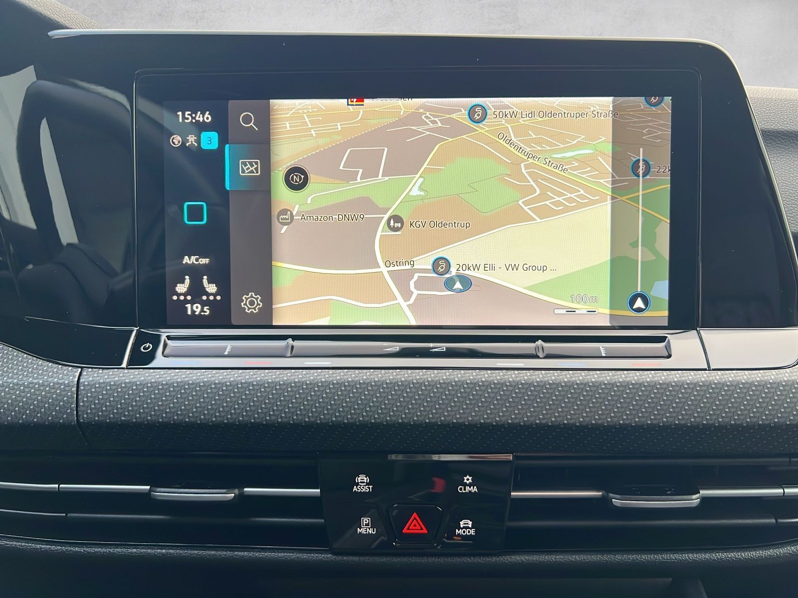 Golf VIII Variant R-Line 1.5 l eTSI DSG AHK*Navi