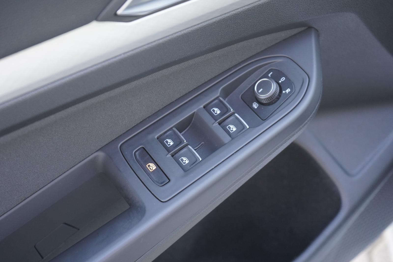 Volkswagen Golf VIII 1.5 eTSI DSG LED Navi Virtual Cockpit, миниатюра 19