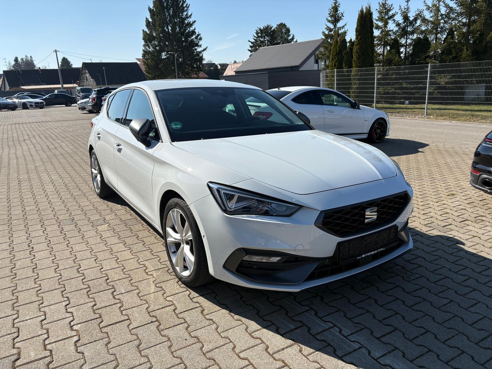 Seat Leon 1.5 TSI FR VIRTUAL LED Apple-Car-Play