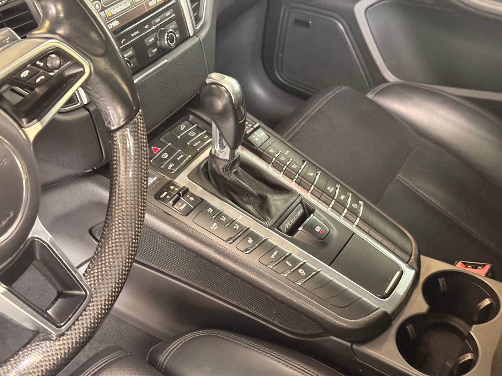 Fahrzeugabbildung Porsche Macan S Diesel/PANO/360°/MEMORY/SOUND/SHZ