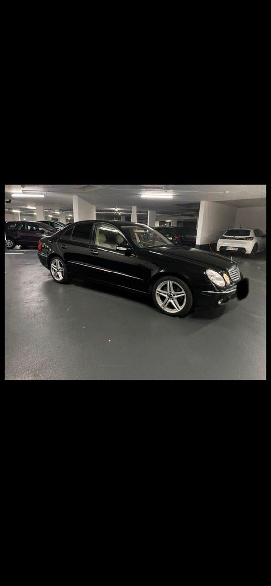 Mercedes-Benz E 320