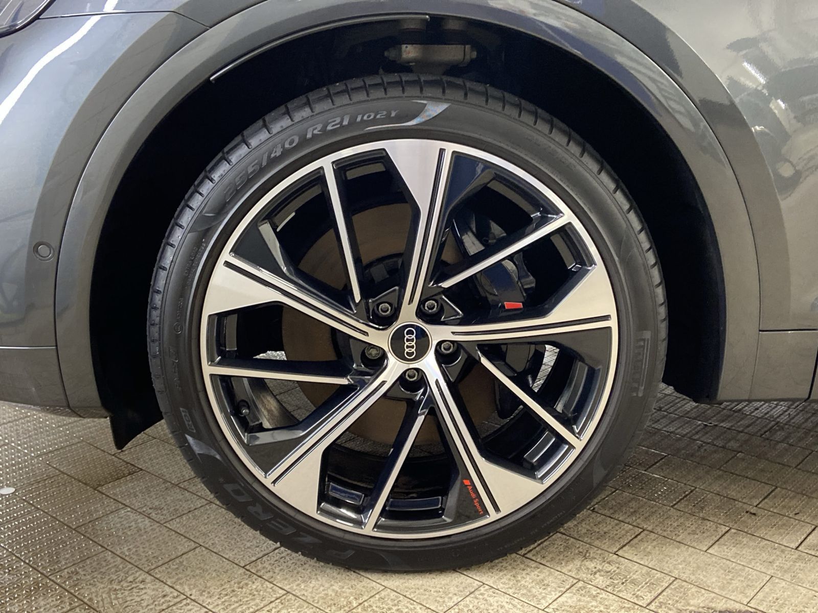 Audi SQ5 - Bild 16
