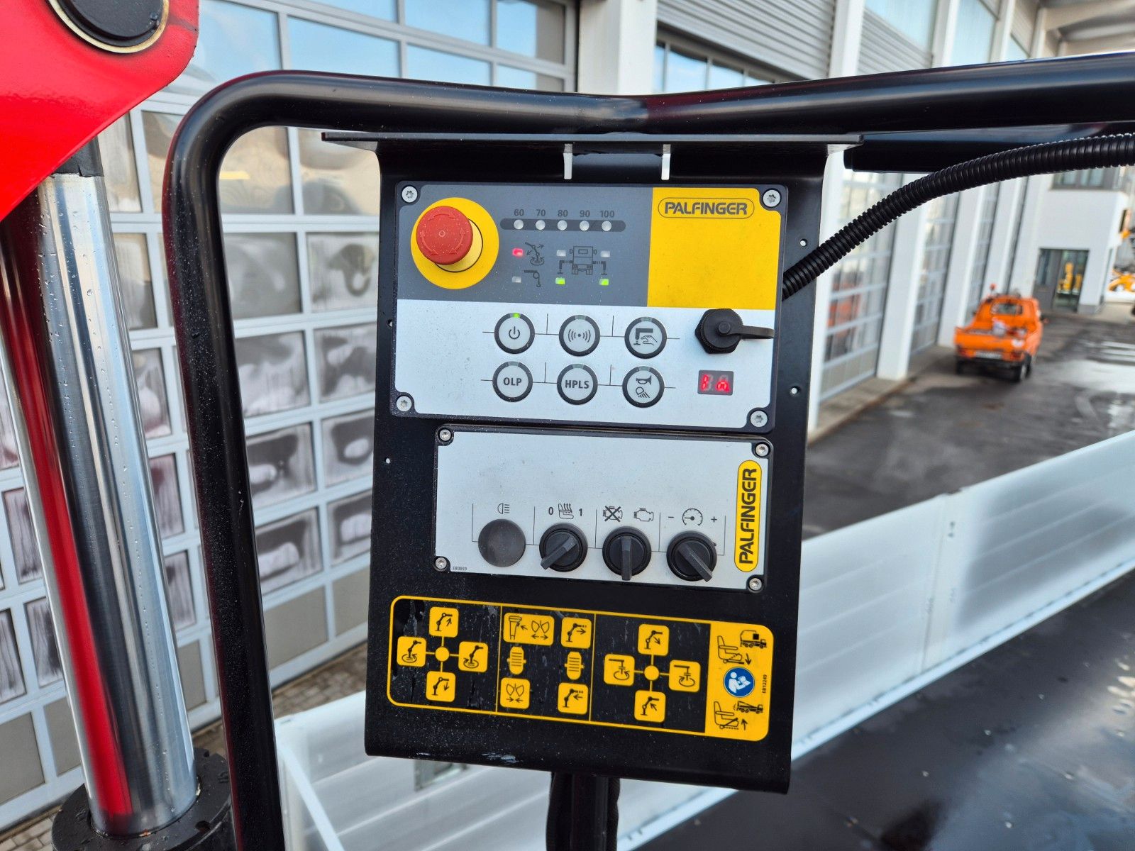 Fahrzeugabbildung Iveco X-Way 530 6x2 Palfinger PK 20.501L TEC3 Navi