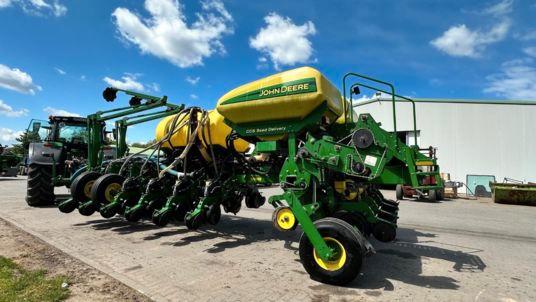 John Deere 1770NT CCS Seed Delivery