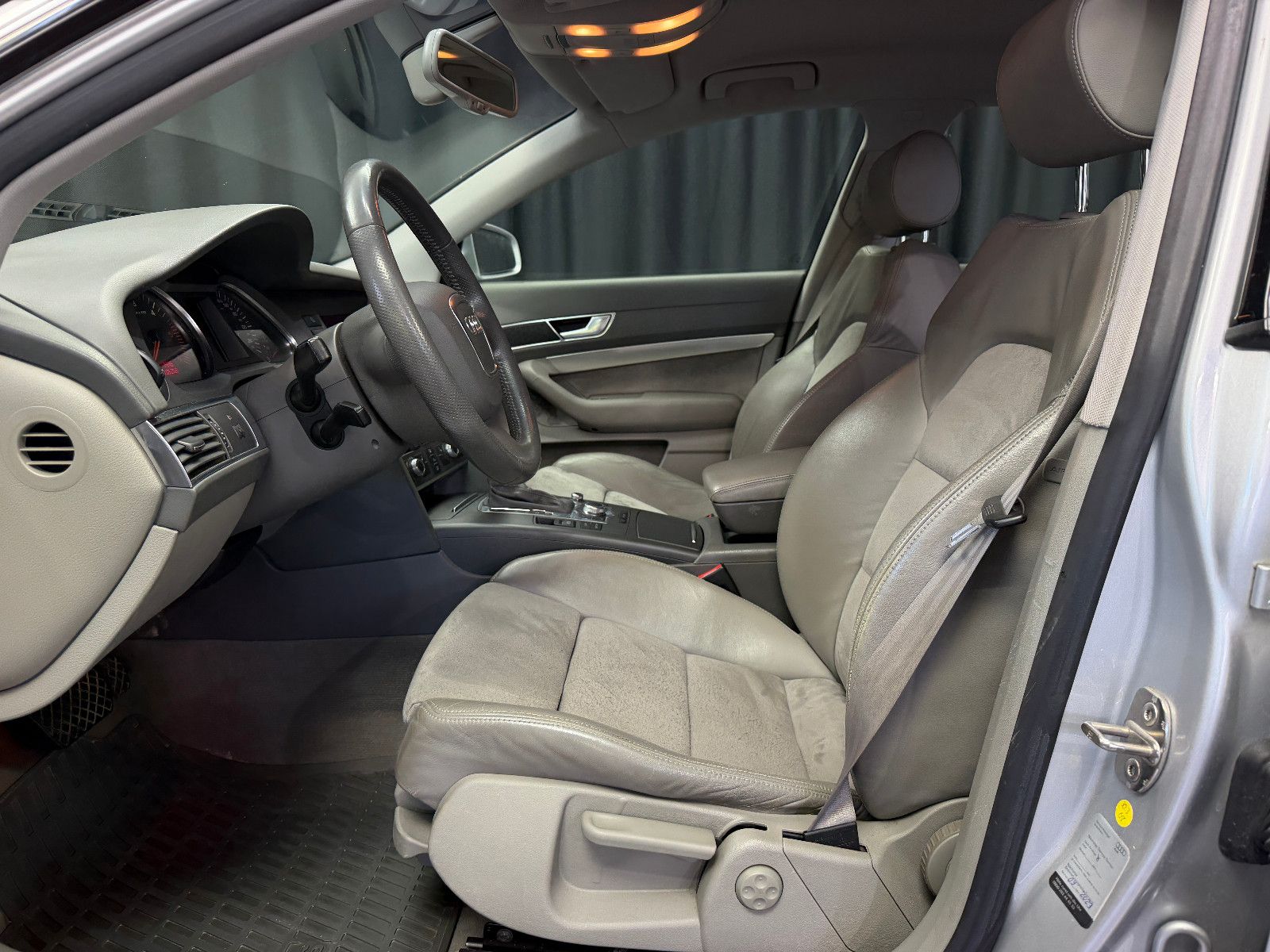 Fahrzeugabbildung Audi A6 Lim. 3.0 TDI quattro|D-FZG|U-FREI|PDC|TÜV Neu