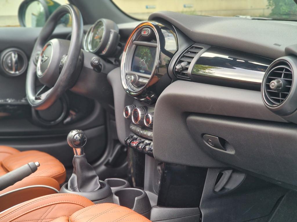 MINI Cooper Cabrio