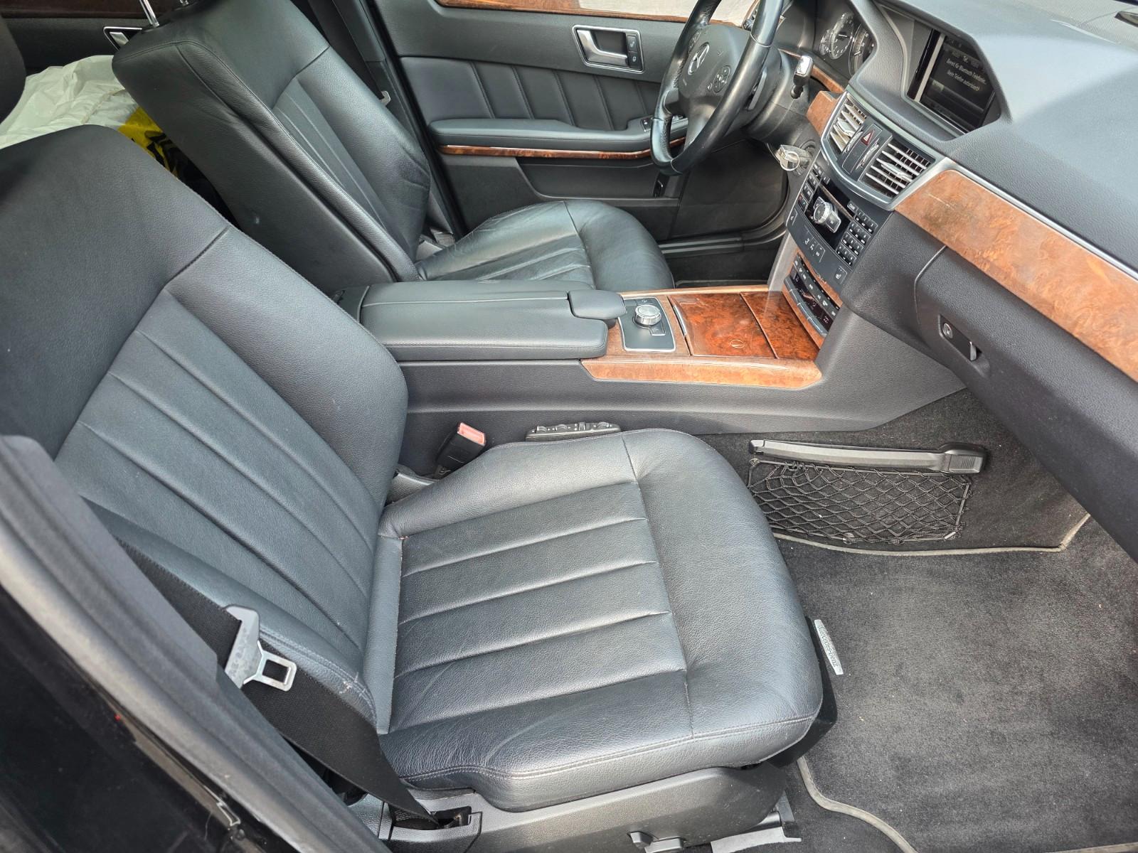 Mercedes-Benz E250 2012 — photo 13