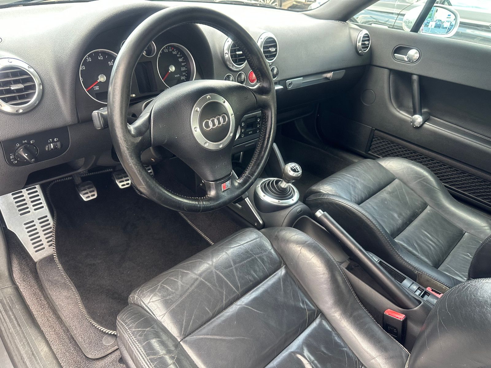 Fahrzeugabbildung Audi TT 1.8 T ROADSTER *SHZ+LEDER*