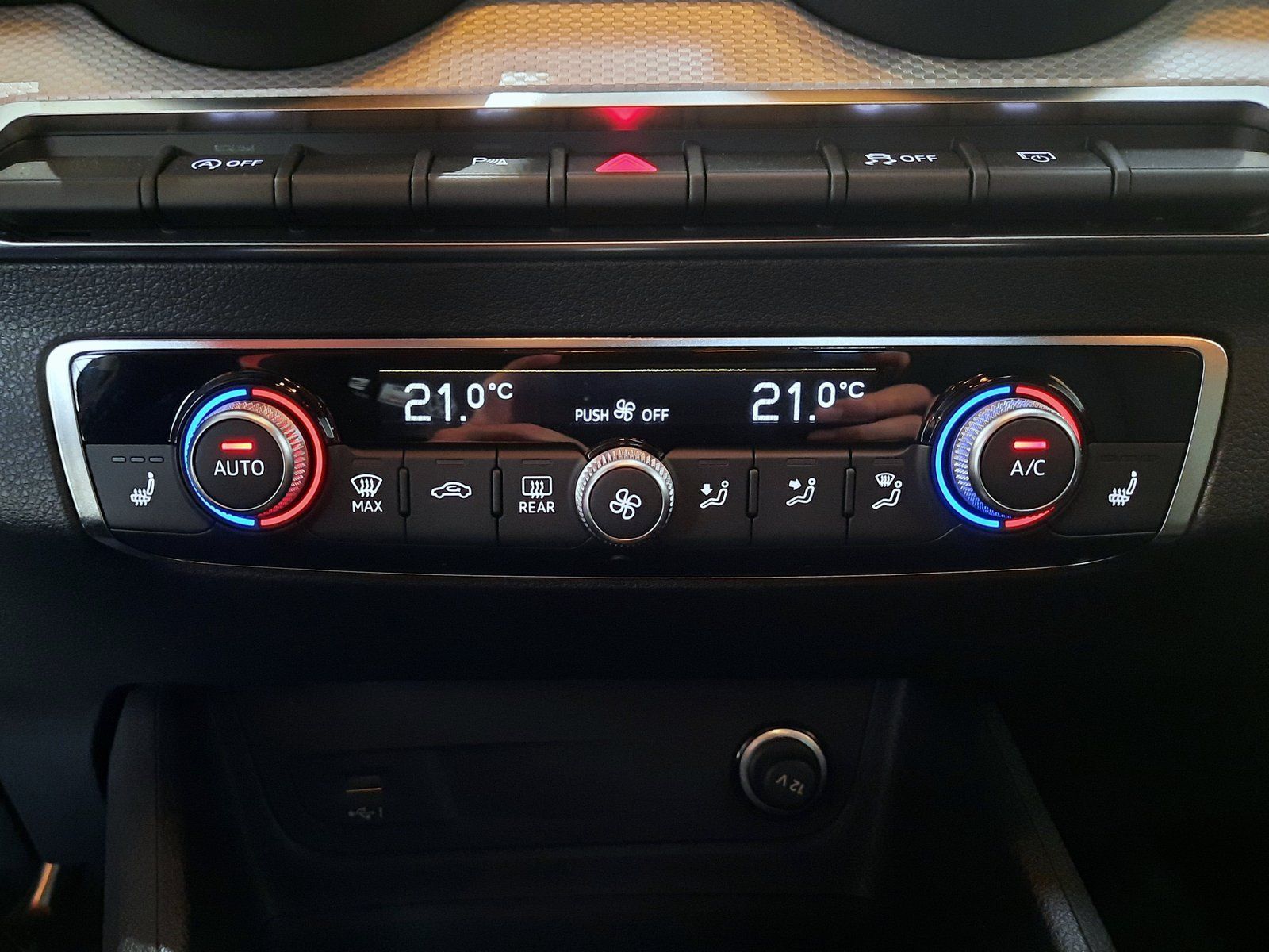 Fahrzeugabbildung Audi Q2 35 TFSI advanced S-tronic *AHK*Cam*LED*Sitzhz