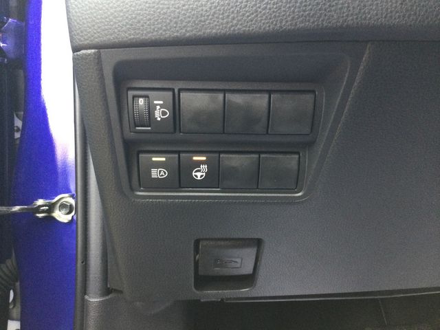 Yaris 1.5 Hybrid Style PDC SHZ KAMERA ACC LED