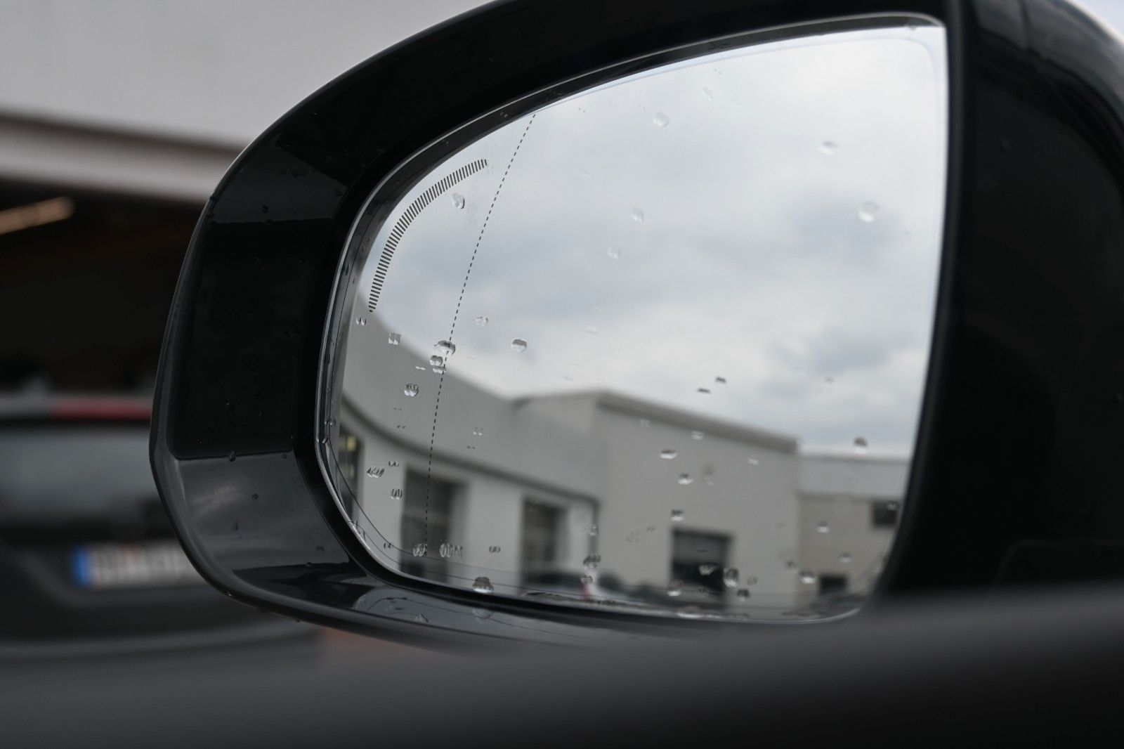 Fahrzeugabbildung Volvo XC60 B4 D Autom. Plus Dark*STDHZG*360°*H&K*ACC