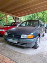 Opel Astra Caravan Rentner-/Garagenauto - Opel Astra aus 1993: Kombi
