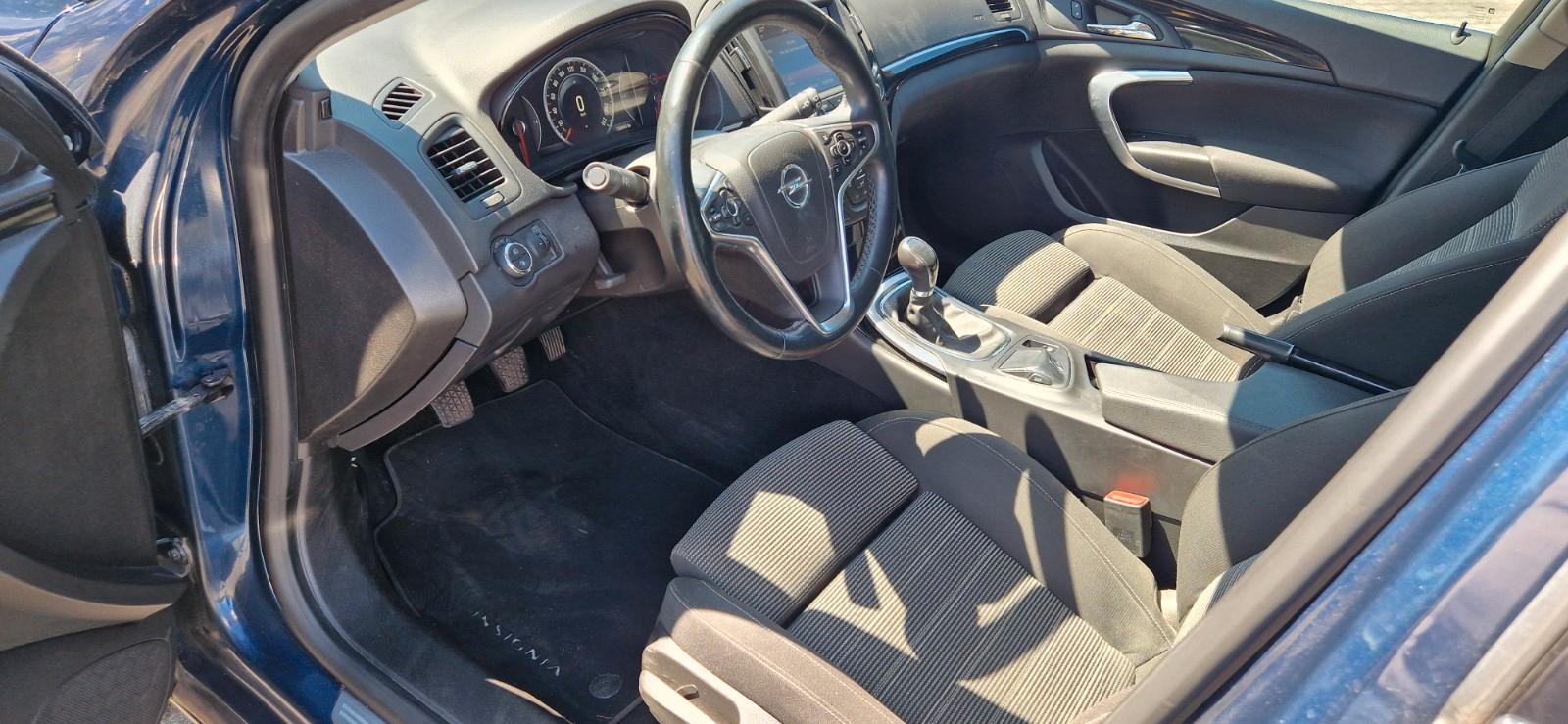 Opel Insignia 2013 — photo 9