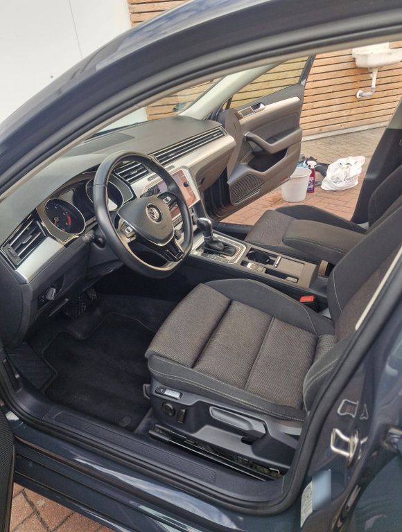 Image of Volkswagen Passat Variant