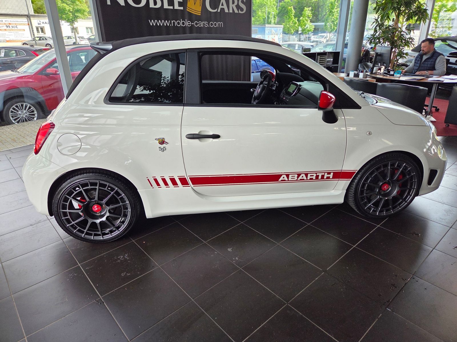 Fahrzeugabbildung Abarth 595 C Esseesse Beats XENON NAVI ALU