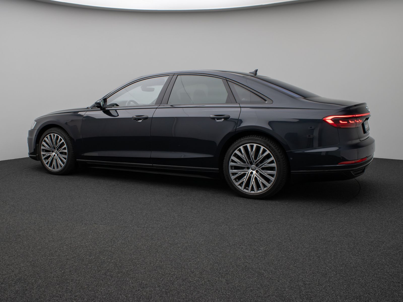 Fahrzeugabbildung Audi A8 50 TDI quattro S-Line Pano B&O Fond Entertain