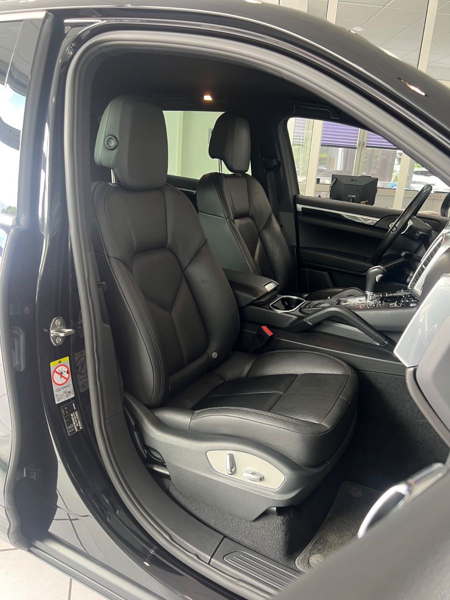 Fahrzeugabbildung Porsche Cayenne Diesel * 1.HAND *SCHECKHEFT BEI PORSCHE*