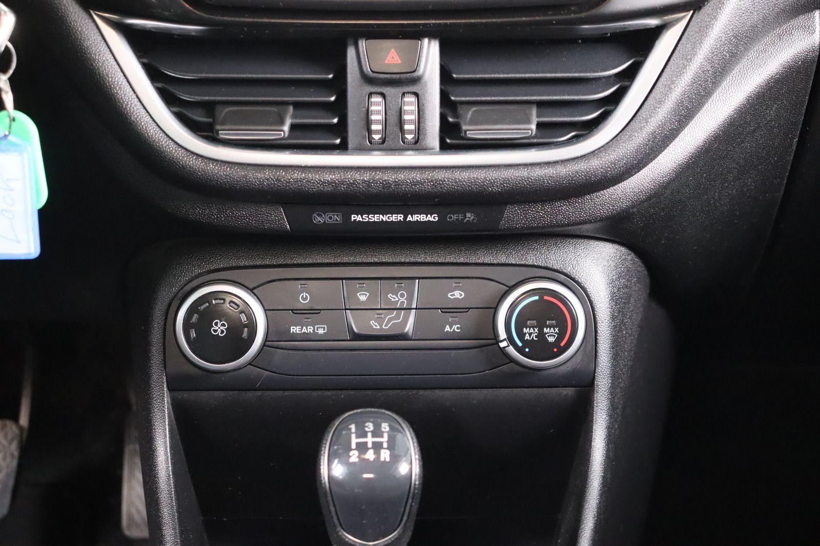 Fahrzeugabbildung Ford Fiesta 1.1 * Klima * Tempomat